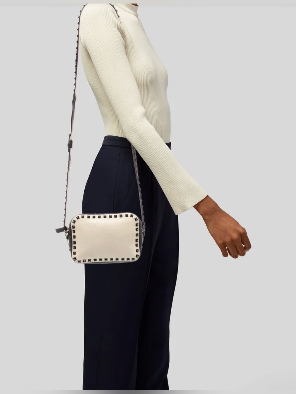 Valentino Garavani Rockstud Bicolor Camera Crossbody Bag TV-J809VBU0